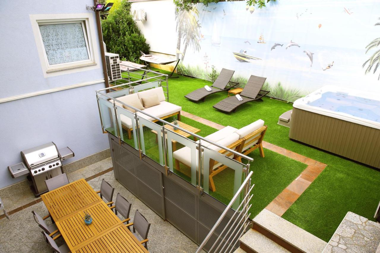 Villa Mit Whirlpool Fuer 32 Per Crikvenica Exteriér fotografie